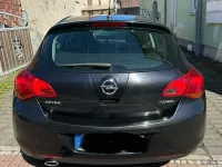 Second-hand Opel Astra 140 CP (102 kW) 2010 Negru Hatchback