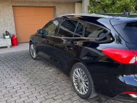 Gebraucht Ford Focus Titanium 120 PS (88 kW) 2019 Schwarz Kombi