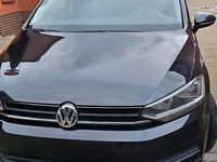 Gebraucht VW Touran Trendline 115 PS (84 kW) 2016 Schwarz Van / Kleinbus