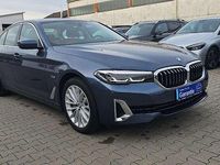 Gebraucht BMW 530e Luxury Line 184 PS (135 kW) 2023 Arctic race blue metallic Limousine