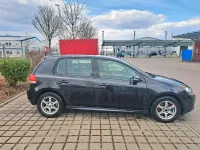 Gebraucht VW Golf VI 105 PS (77 kW) 2010 Schwarz Kleinwagen