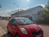Gebraucht Toyota Yaris 69 PS (50 kW) 2007 Rot Kleinwagen