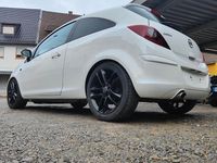 Gebraucht Opel Corsa Color Edition 87 PS (63 kW) 2011 Weiß Kleinwagen