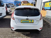 Gebraucht Ford Fiesta SYNC Edition 80 PS (58 kW) 2015 Weiß Kleinwagen