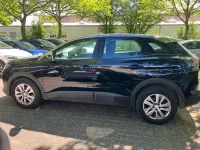 Gebraucht Peugeot 3008 Active 131 PS (96 kW) 2022 Schwarz SUV