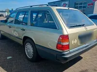 Gebraucht Mercedes E300 179 PS (131 kW) 1986 Grün Kombi