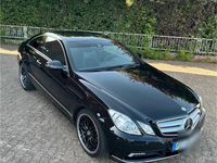 Gebraucht Mercedes E250 204 PS (150 kW) 2009 Schwarz Coupé