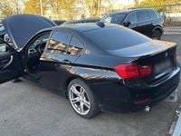 Gebraucht BMW 316 116 PS (85 kW) 2014 Schwarz Limousine