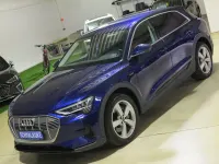 Gebraucht Audi e-tron Sport 300 kW (408 PS) 2022 Navarrablau SUV