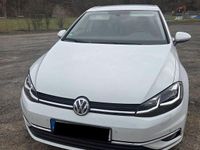 Second-hand VW Golf VII Highline 150 CP (110 kW) 2020 Alb Berlinǎ