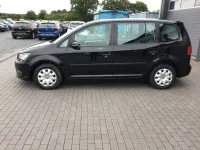 Gebraucht VW Touran Trendline 105 PS (77 kW) 2014 Schwarz Van / Kleinbus