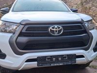 Gebraucht Toyota HiLux 150 PS (110 kW) 2021 Weiß Abholung