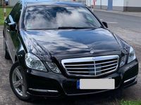 Gebraucht Mercedes E220 Avantgarde 170 PS (125 kW) 2010 Schwarz Limousine