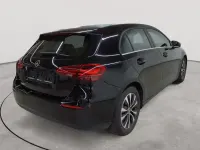 Gebraucht Mercedes A180 136 PS (100 kW) 2023 Nachtschwarz Limousine