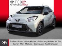 Gebraucht Toyota Aygo X Basis 72 PS (52 kW) 2025 Urban khaki / night sky black SUV