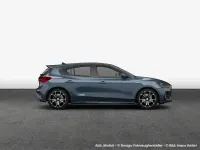 Gebraucht Ford Focus 116 PS (85 kW) 2025 Chrome blue metallic Kombi