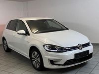 Gebraucht VW Golf 100 kW (136 PS) 2019 Weiß Limousine