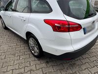 Gebraucht Ford Focus 95 PS (69 kW) 2018 Weiß Kombi