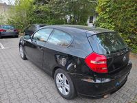 Second-hand BMW 116 122 CP (89 kW) 2011 Negru Hatchback