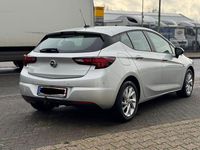 Gebraucht Opel Astra Basis 105 PS (77 kW) 2020 Silber Limousine