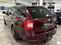 Gebraucht Skoda Octavia Elegance 160 PS (117 kW) 2011 Rot Kombi