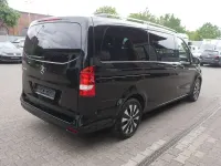 Gebraucht Mercedes V220 Edition 163 PS (119 kW) 2023 Schwarz Van / Kleinbus