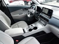 gebraucht Hyundai Kona Premium Elektro 2WD HUD Navi Leder Soundsystem Klimasitze LED Scheinwerferreg.