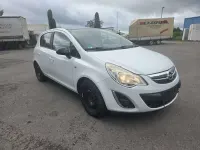 Usata Opel Corsa Color Edition 87 CV (63 kW) 2012 Bianco Utilitaria