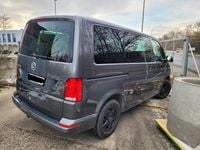 Gebraucht VW Multivan Family 150 PS (110 kW) 2020 Grau Van