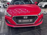 Gebraucht Hyundai i30 120 PS (88 kW) 2020 Rot Kombi
