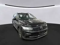 Gebraucht VW Tiguan Life 150 PS (110 kW) 2023 Schwarz SUV