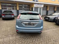 Gebraucht Ford Focus Ghia 101 PS (74 kW) 2008 Grau Limousine