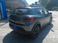 Neu Dacia Sandero Extreme 110 PS (80 kW) 2025 Grün Kleinwagen