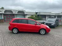 Gebraucht Opel Zafira Innovation 140 PS (102 kW) 2011 Rot Van / Kleinbus