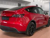 Käytetty Tesla Model Y Standard Range 219 kW (299 HP) 2023 Punainen Katumaasturi