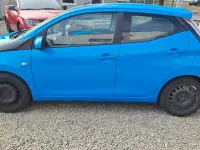 Second-hand Toyota Aygo X-play 69 CP (50 kW) 2017 Albastru Hatchback