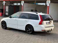 Gebraucht Volvo V50 109 PS (80 kW) 2011 Weiß Kombi