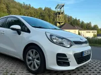 Gebraucht Kia Rio 109 PS (80 kW) 2016 Weiß Kleinwagen
