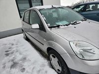 Gebraucht Ford Fiesta 80 PS (58 kW) 2005 Silber Kleinwagen