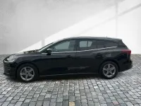 Gebraucht Ford Focus Titanium 125 PS (91 kW) 2022 Agate black metallic Limousine