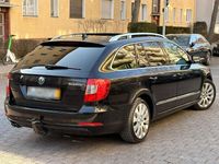Gebraucht Skoda Superb 178 PS (130 kW) 2012 Schwarz Kombi