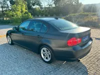 Gebraucht BMW 318 143 PS (105 kW) 2010 Schwarz Limousine