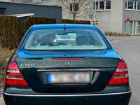 Second-hand Mercedes E320 Elegance 224 CP (164 kW) 2002 Verde Berlinǎ