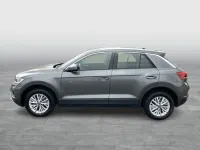 Gebraucht VW T-Roc Basis 116 PS (85 kW) 2022 Grau SUV