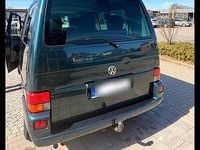 Second-hand VW T4 102 CP (75 kW) 2002 Verde Van