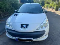 Gebraucht Peugeot 206 60 PS (44 kW) 2010 Weiß Limousine
