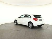 Gebraucht Mercedes A180 Style 122 PS (89 kW) 2014 Zirrusweiß Limousine