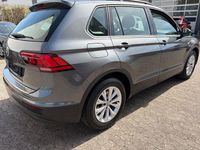 Gebraucht VW Tiguan 125 PS (91 kW) 2018 Grau SUV