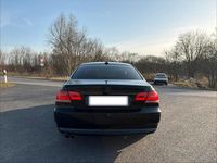 Gebraucht BMW 325 218 PS (160 kW) 2007 Schwarz Coupé