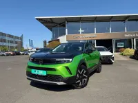 Gebraucht Opel Mokka Elegance 131 PS (96 kW) 2021 Matcha green/ikone gruen SUV